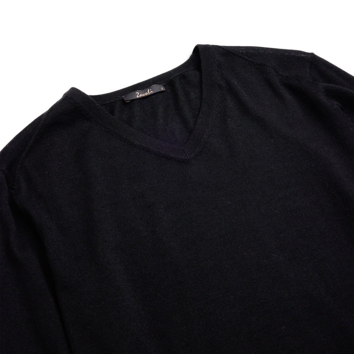 Venetie V-Neck Black-Zavoli-Phrase