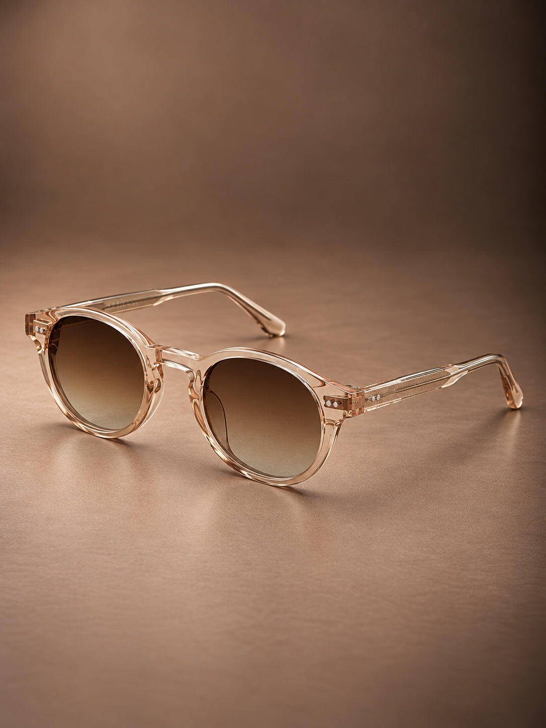 03 Sunglasses Ecru