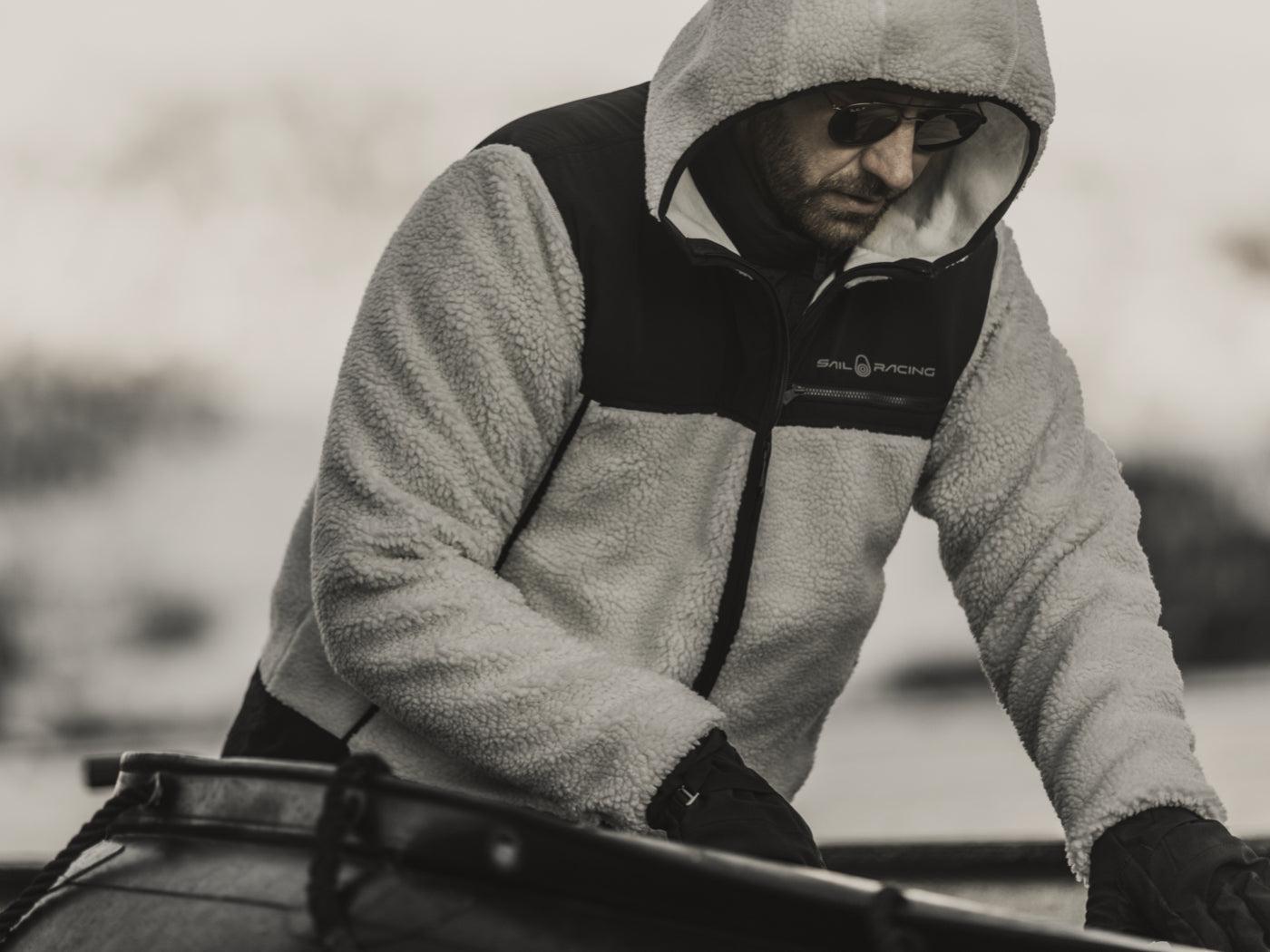 Oppdag den myke følelsen med trendy pile-klær fra Sail Racing