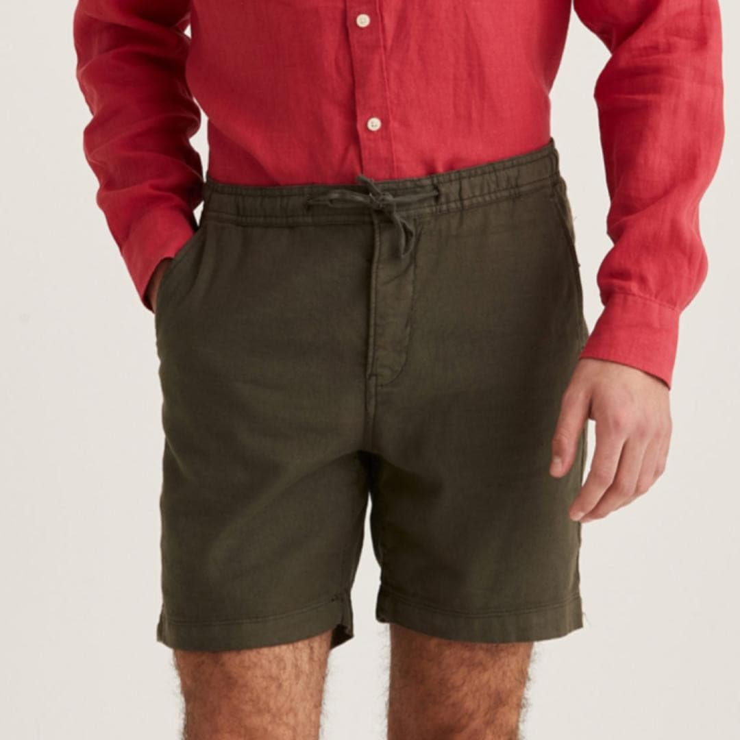 Fenix Linen Shorts Oliven-Shortser-Morris Stockholm-phrase3