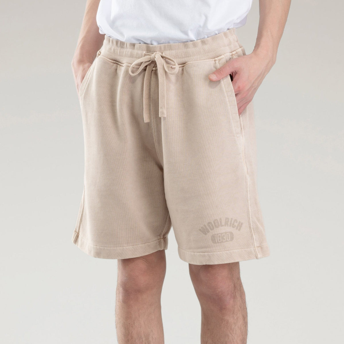 Logo Shorts Khaki-Shortser-Woolrich-phrase3