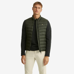 Norfolk Liner Vest Olive-Vest-Morris Stockholm-phrase3