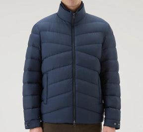 Sundance Lightweight Down Jacket Blue-Jakke-Woolrich-phrase3