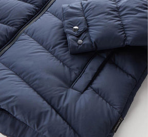 Sundance Lightweight Down Jacket Blue-Jakke-Woolrich-phrase3