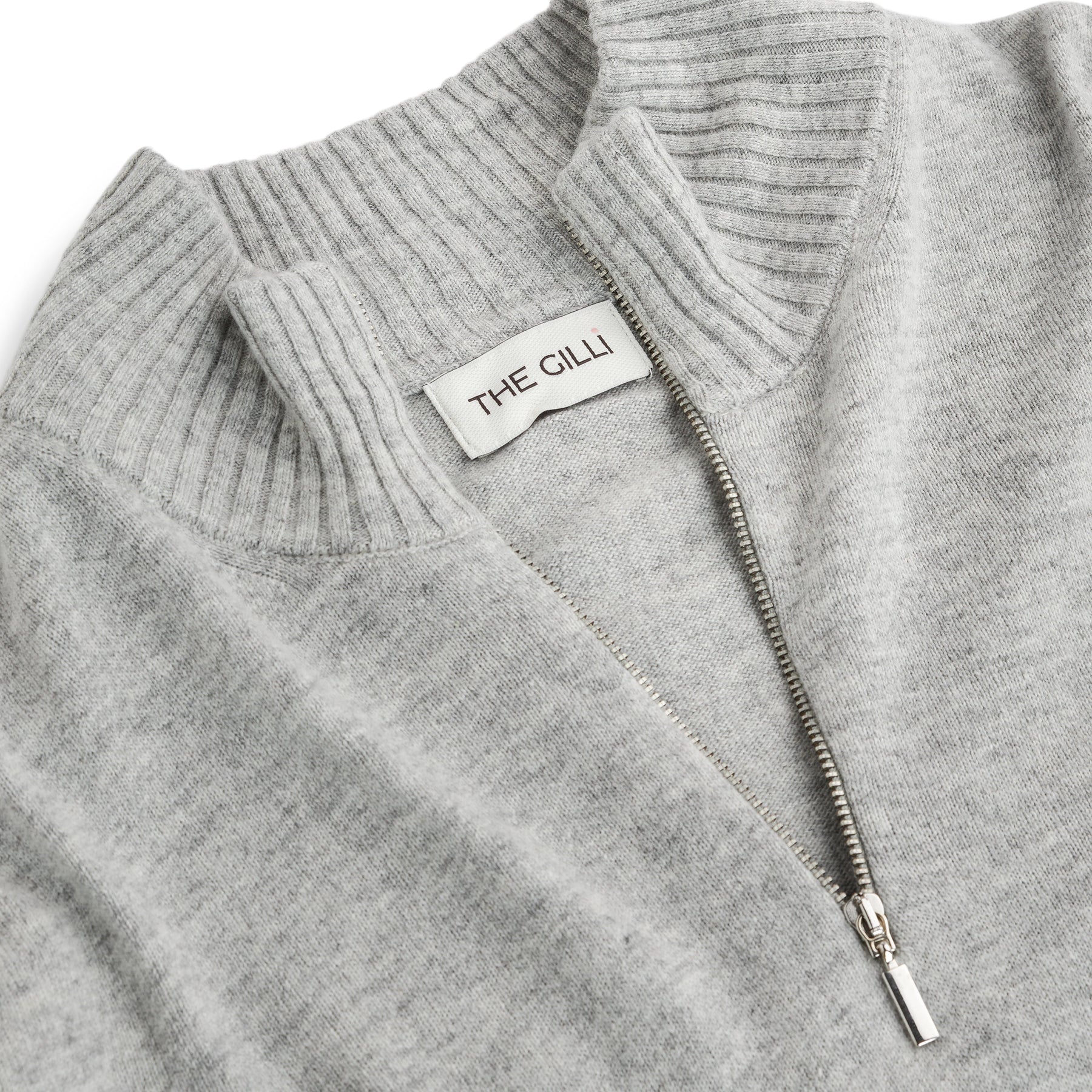 The Gilli Halfzip Light Grey-Genser-The Gilli-phrase3