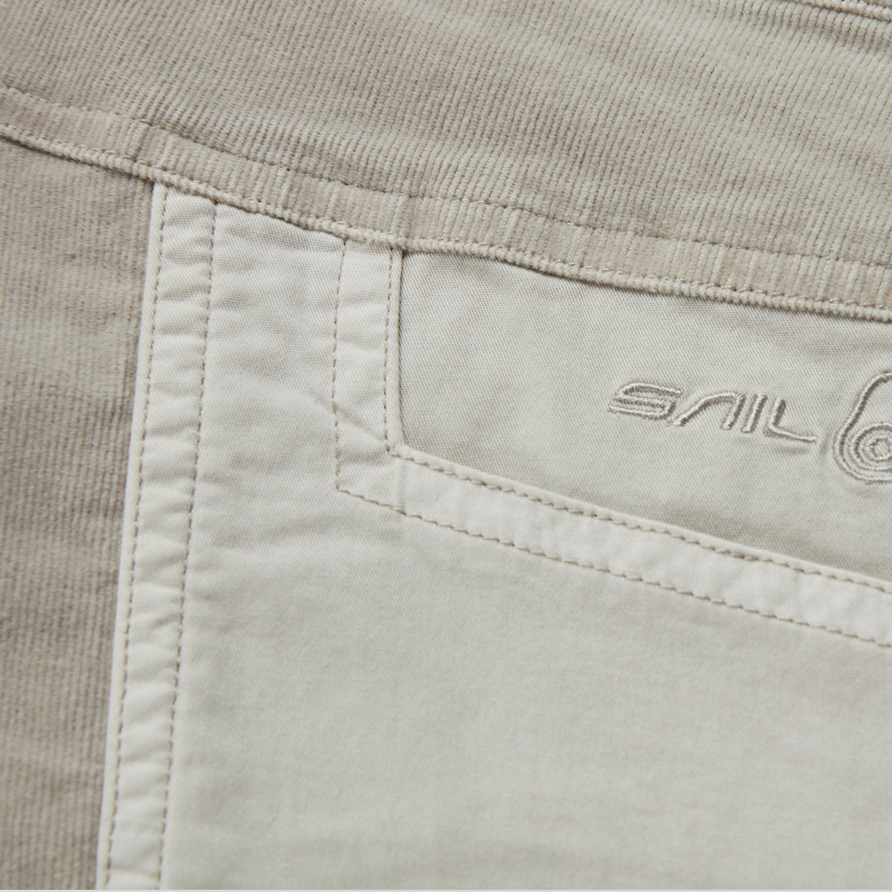Corduroy Blocked Shorts Beige