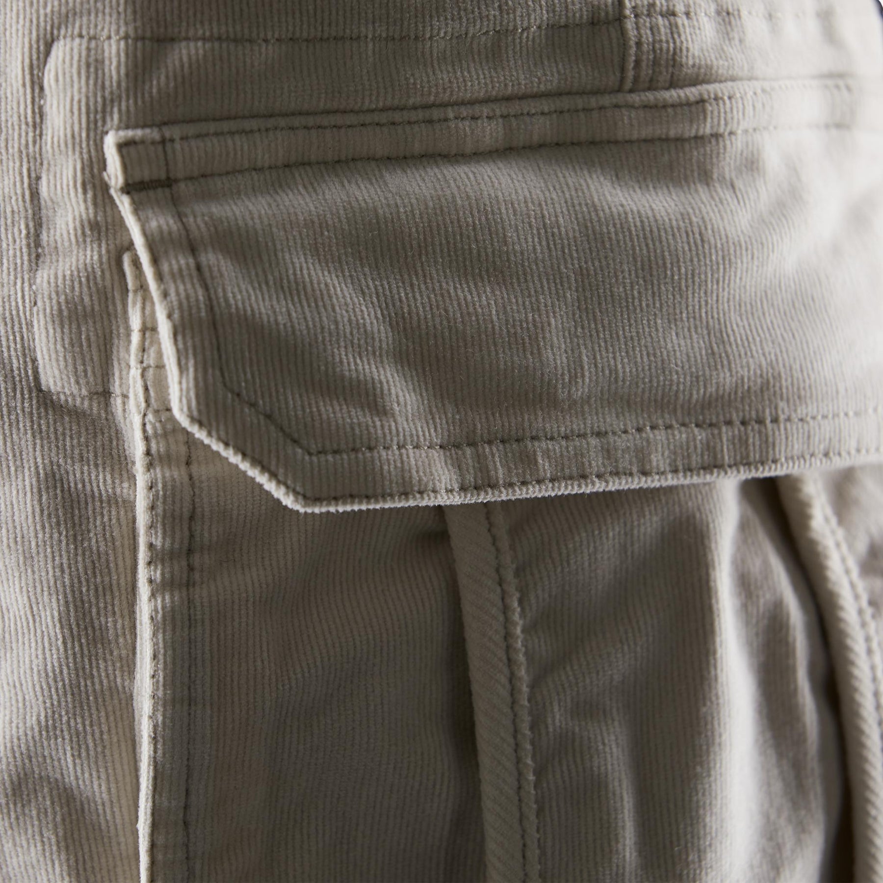 Grinder Corduroy Cargo Shorts Sand
